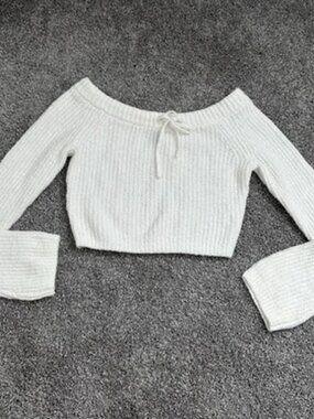 Beverly and Beck Women’s Cream Crop Sweater Top Size M
